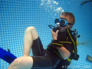 Bautismo de buceo en alberca 